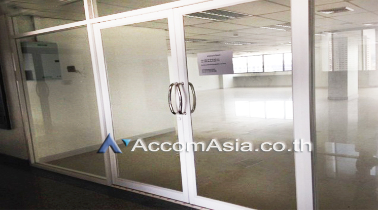  1  Office Space For Rent in Ratchadaphisek ,Bangkok MRT Thailand Cultural Center at Amornphan 205 AA11595